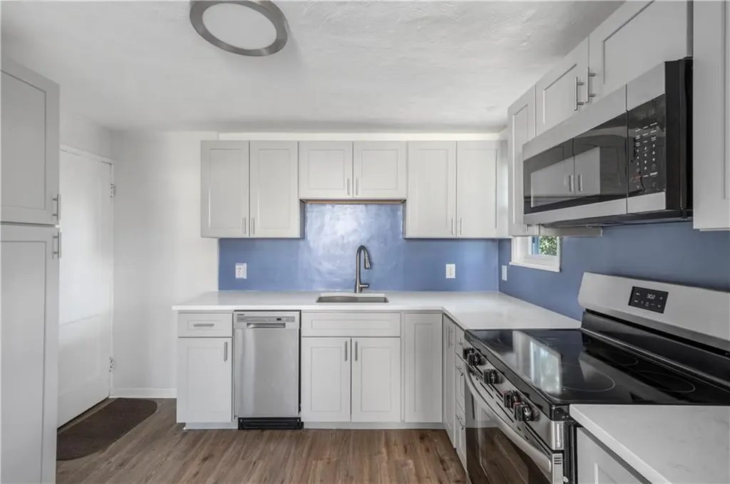 349 Boulevard Middletown RI 02842
