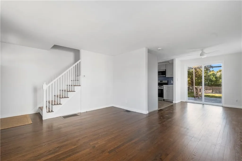 349 Boulevard Middletown RI 02842