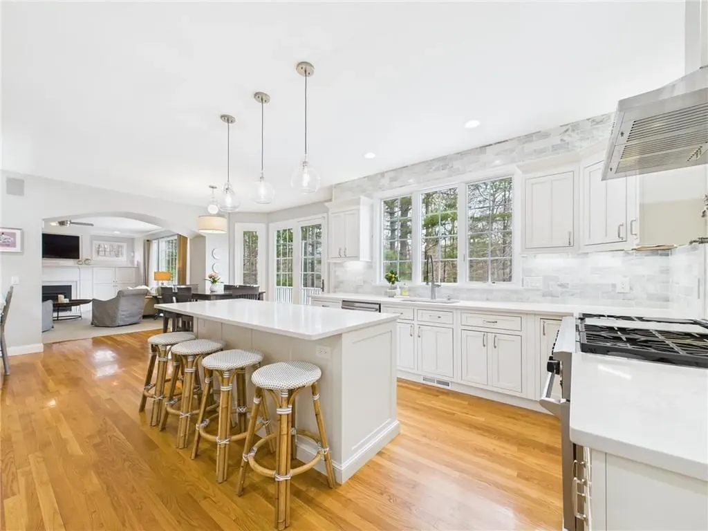 30 Taggart Court East Greenwich RI 02818