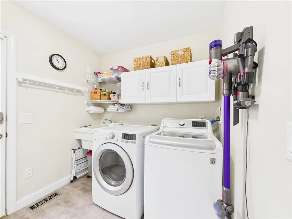 30 Taggart Court East Greenwich RI 02818