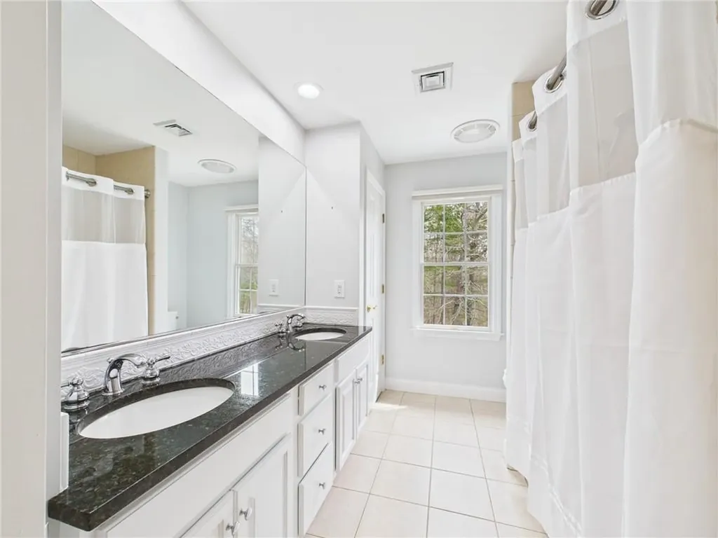 30 Taggart Court East Greenwich RI 02818