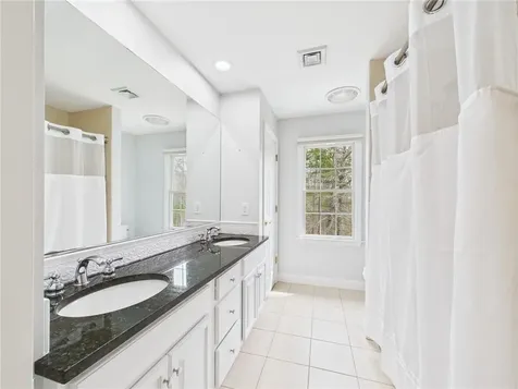 30 Taggart Court East Greenwich RI 02818