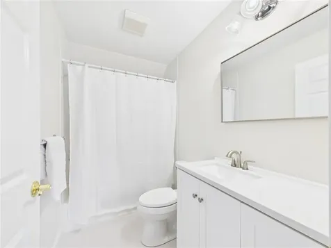 30 Taggart Court East Greenwich RI 02818