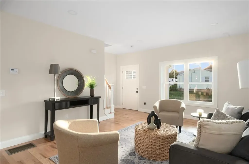 156 Potter Street Cranston RI 02910