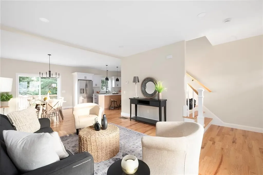 156 Potter Street Cranston RI 02910