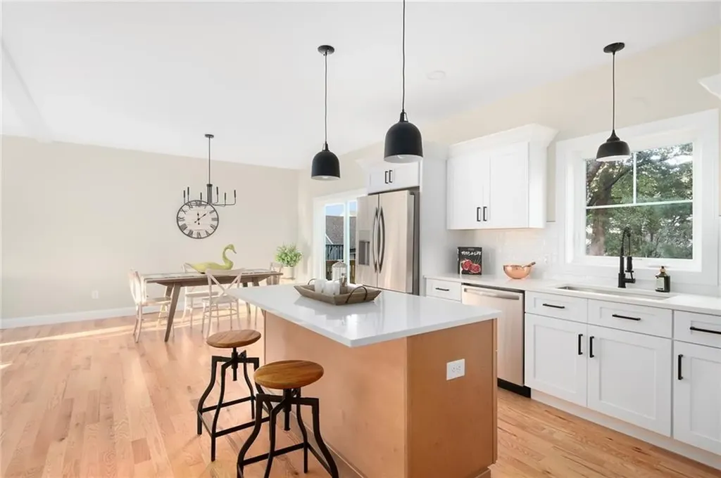 156 Potter Street Cranston RI 02910