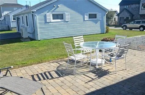 8 Pocono Road Narragansett RI 02882