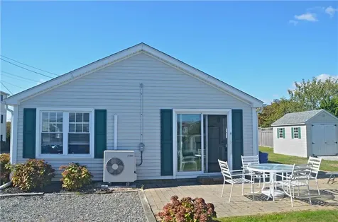 8 Pocono Road Narragansett RI 02882