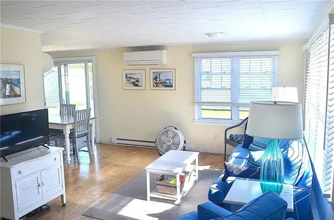 8 Pocono Road Narragansett RI 02882