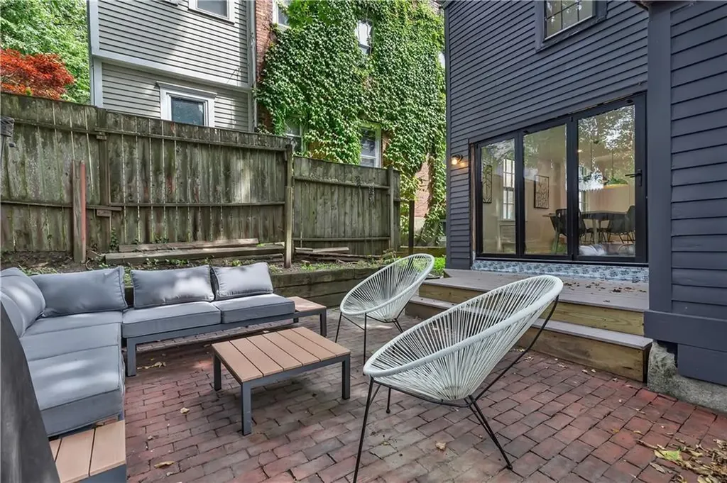 44 William Street Newport RI 02840