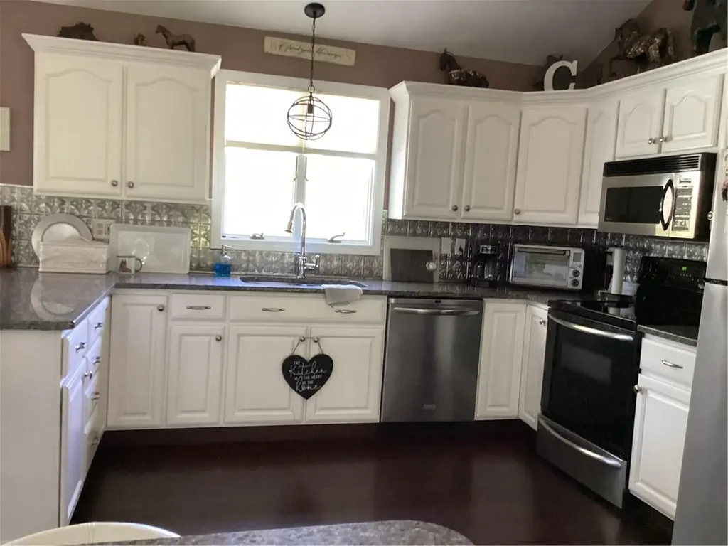 7 1/2 Taylor Road Johnston RI 02919