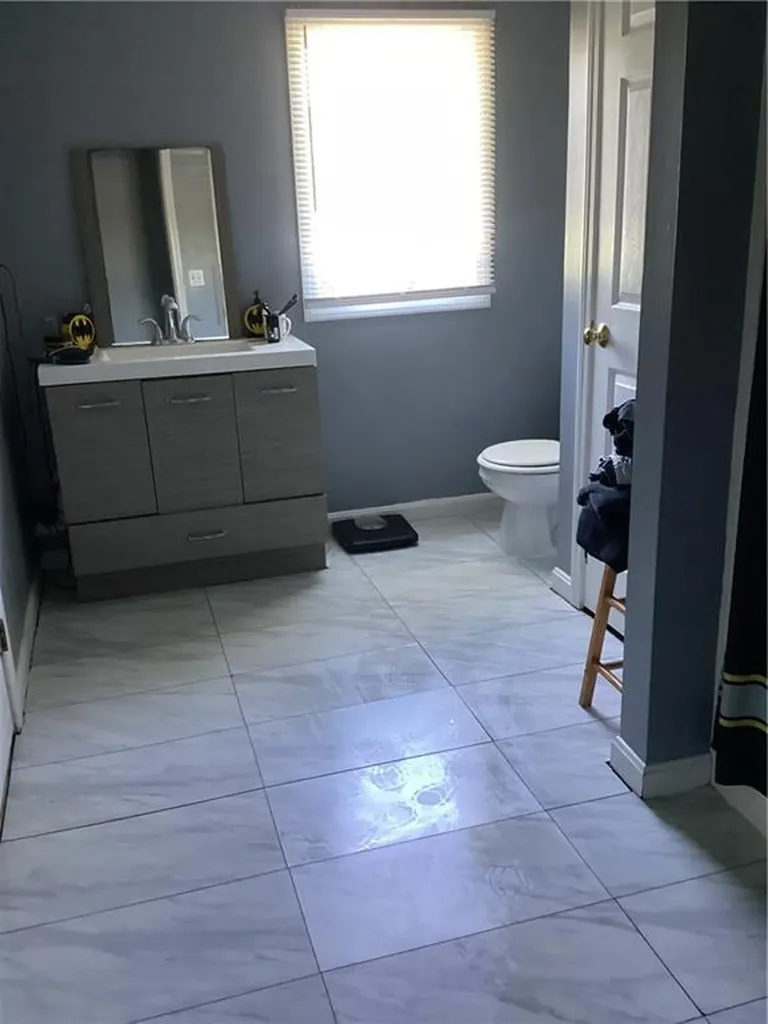 7 1/2 Taylor Road Johnston RI 02919