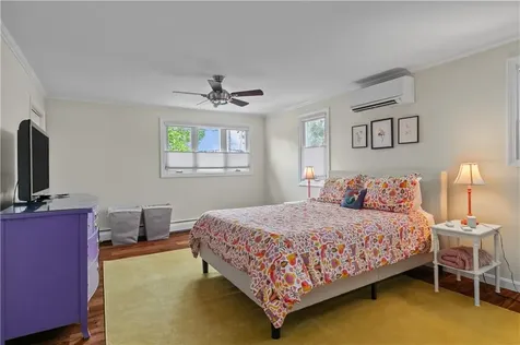 59 Berkley Avenue Portsmouth RI 02871