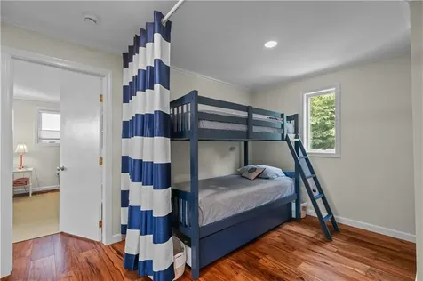 59 Berkley Avenue Portsmouth RI 02871