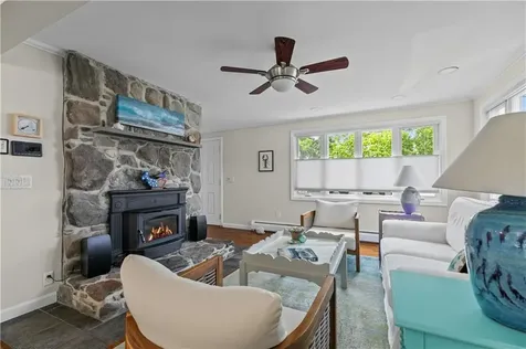 59 Berkley Avenue Portsmouth RI 02871