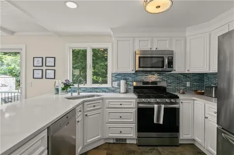 59 Berkley Avenue Portsmouth RI 02871