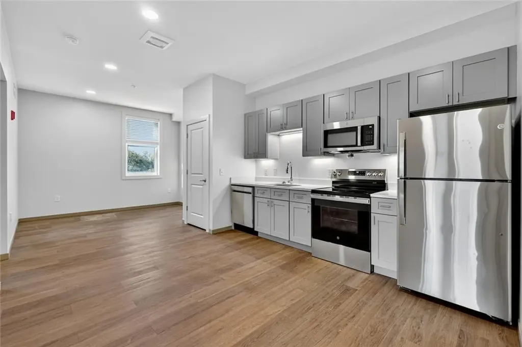 1624 Lonsdale Avenue Lincoln RI 02865