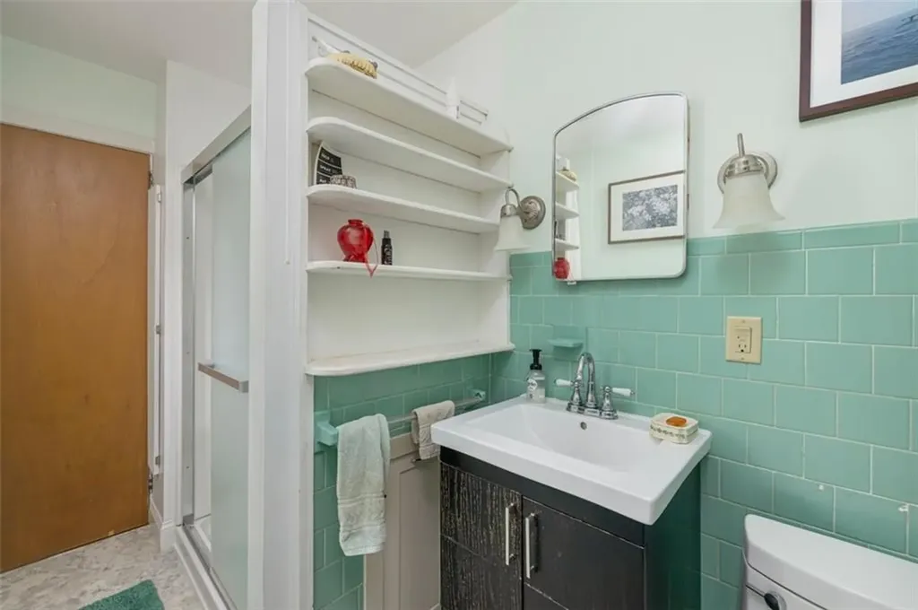 11 Briggs Road Foster RI 02825