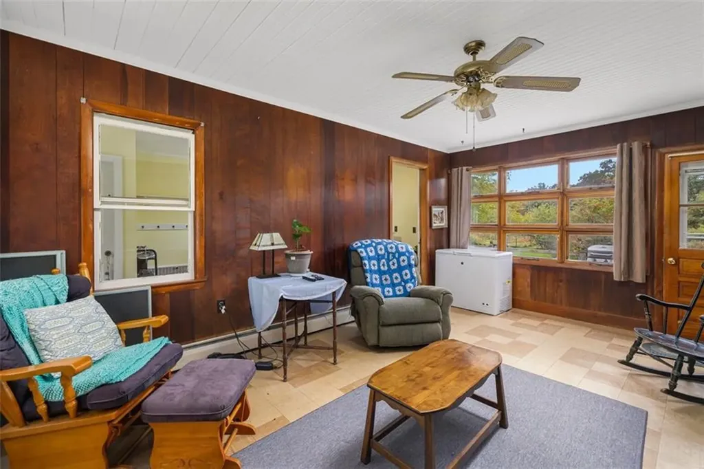 11 Briggs Road Foster RI 02825