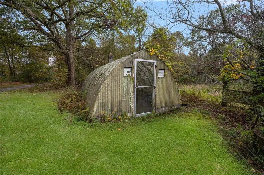 11 Briggs Road Foster RI 02825