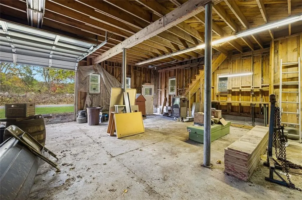 11 Briggs Road Foster RI 02825