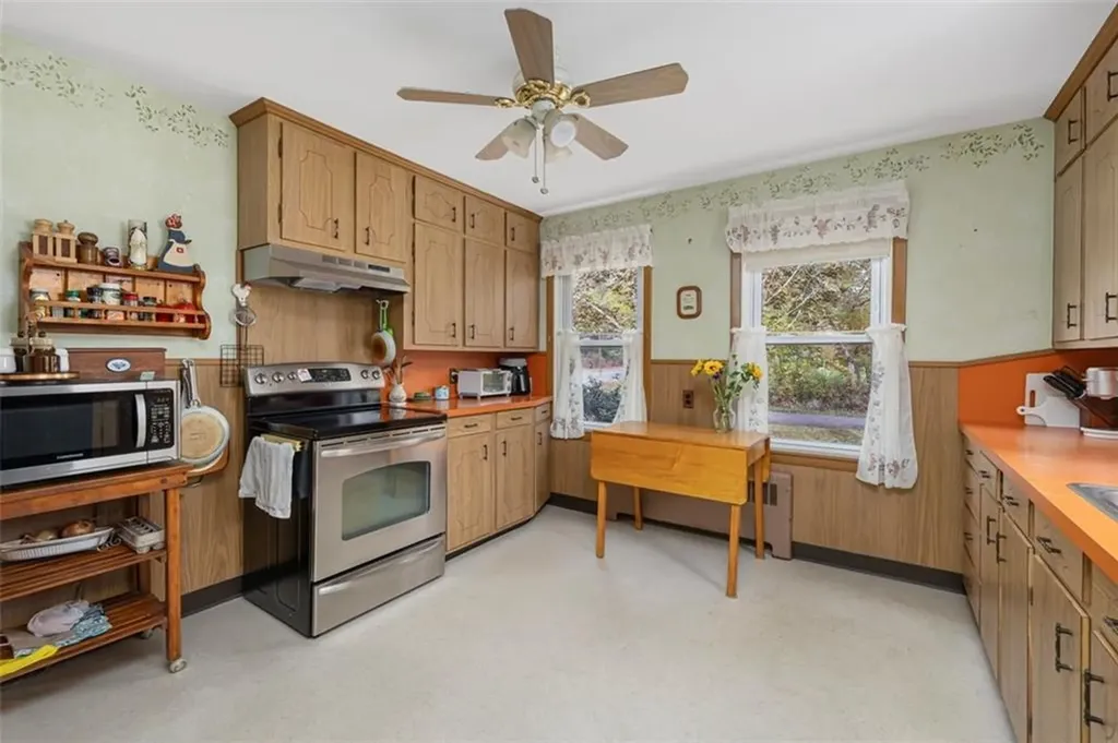 11 Briggs Road Foster RI 02825