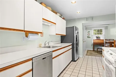 119 Corey Lane Middletown RI 02842