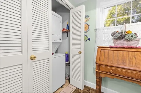 119 Corey Lane Middletown RI 02842