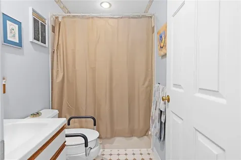 119 Corey Lane Middletown RI 02842