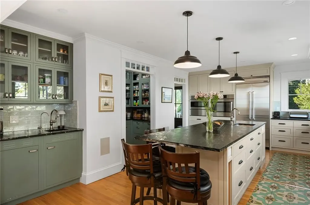 140 Aldrich Avenue Warwick RI 02889