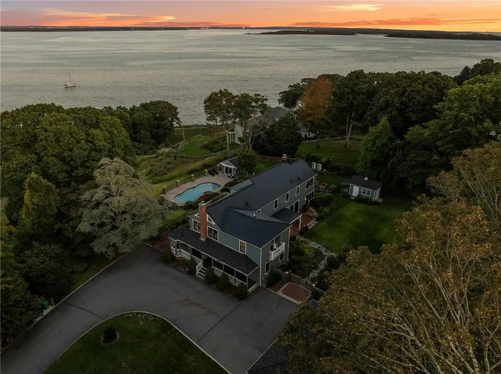 140 Aldrich Avenue Warwick RI 02889