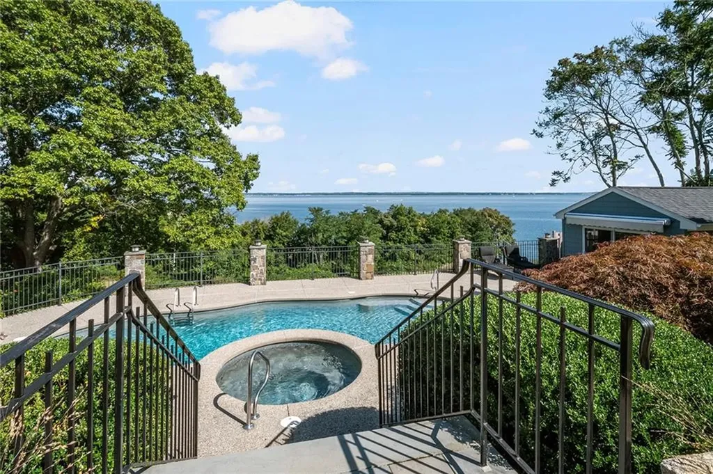 140 Aldrich Avenue Warwick RI 02889