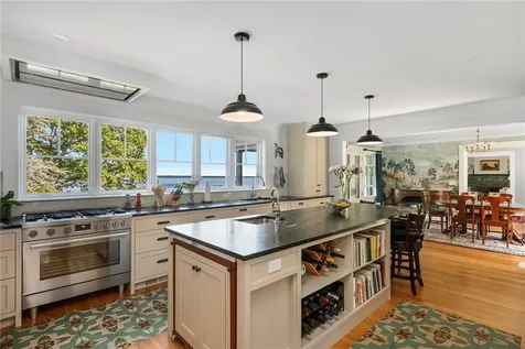 140 Aldrich Avenue Warwick RI 02889