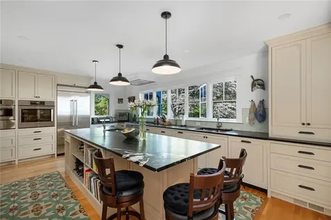 140 Aldrich Avenue Warwick RI 02889