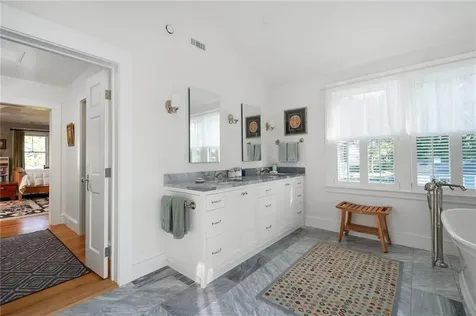 140 Aldrich Avenue Warwick RI 02889