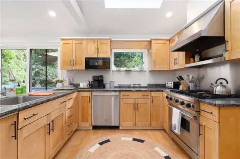 20 Wagner Road Westerly RI 02891