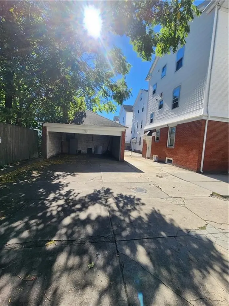49 51 Pembroke Avenue Providence RI 02908