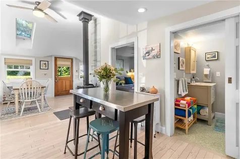 4 Tony Street Tiverton RI 02878