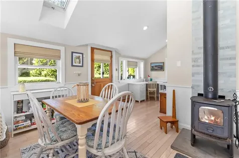 4 Tony Street Tiverton RI 02878