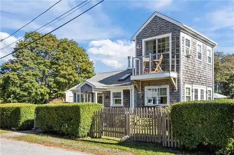 4 Tony Street Tiverton RI 02878