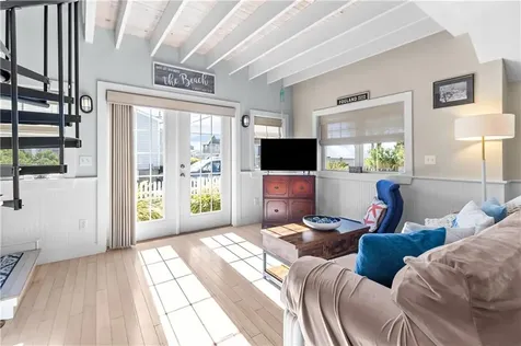 4 Tony Street Tiverton RI 02878