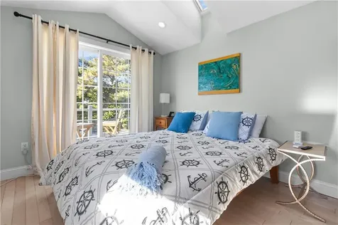 4 Tony Street Tiverton RI 02878