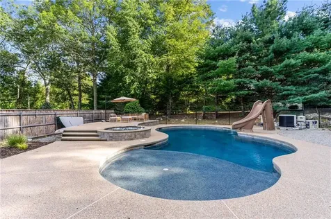 1121 Tillinghast Road East Greenwich RI 02818