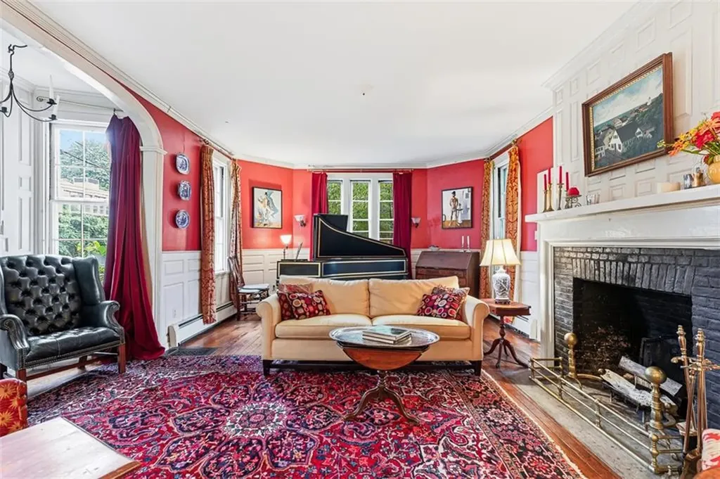 207 Williams Street Providence RI 02906