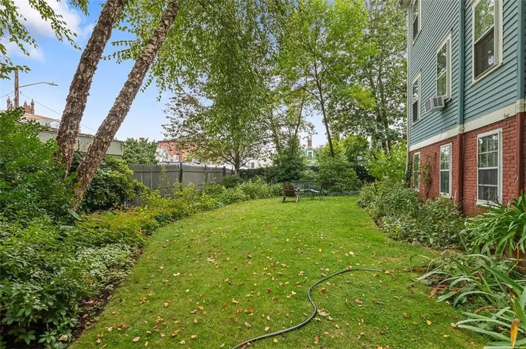 207 Williams Street Providence RI 02906