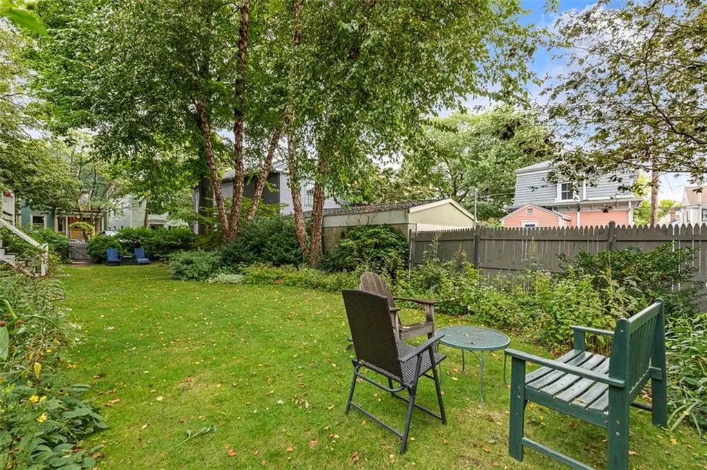 207 Williams Street Providence RI 02906