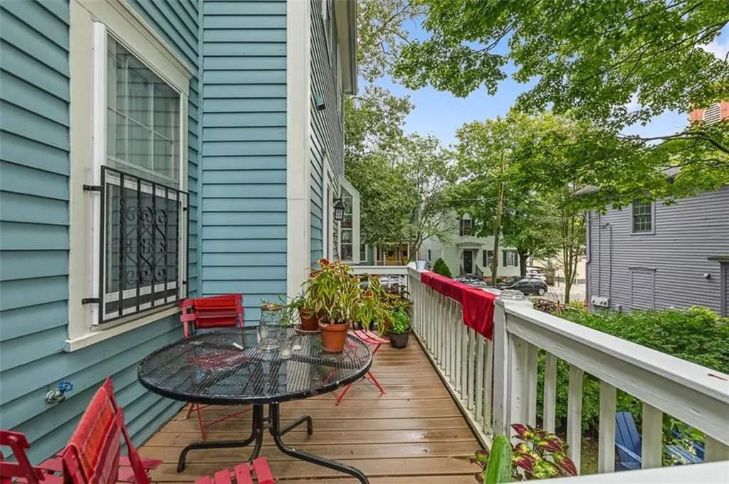 207 Williams Street Providence RI 02906