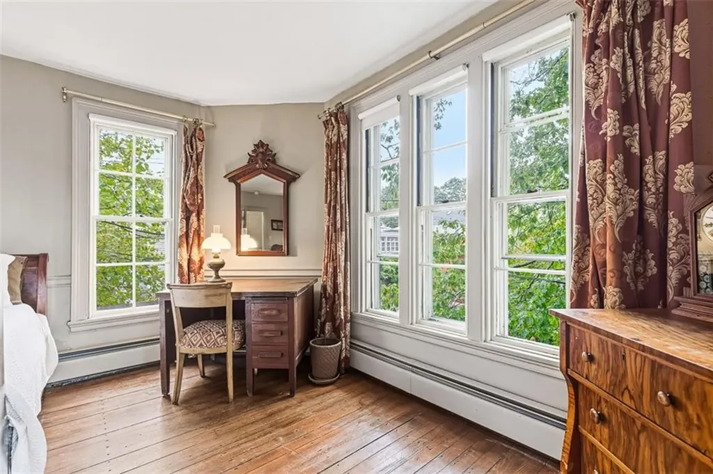 207 Williams Street Providence RI 02906