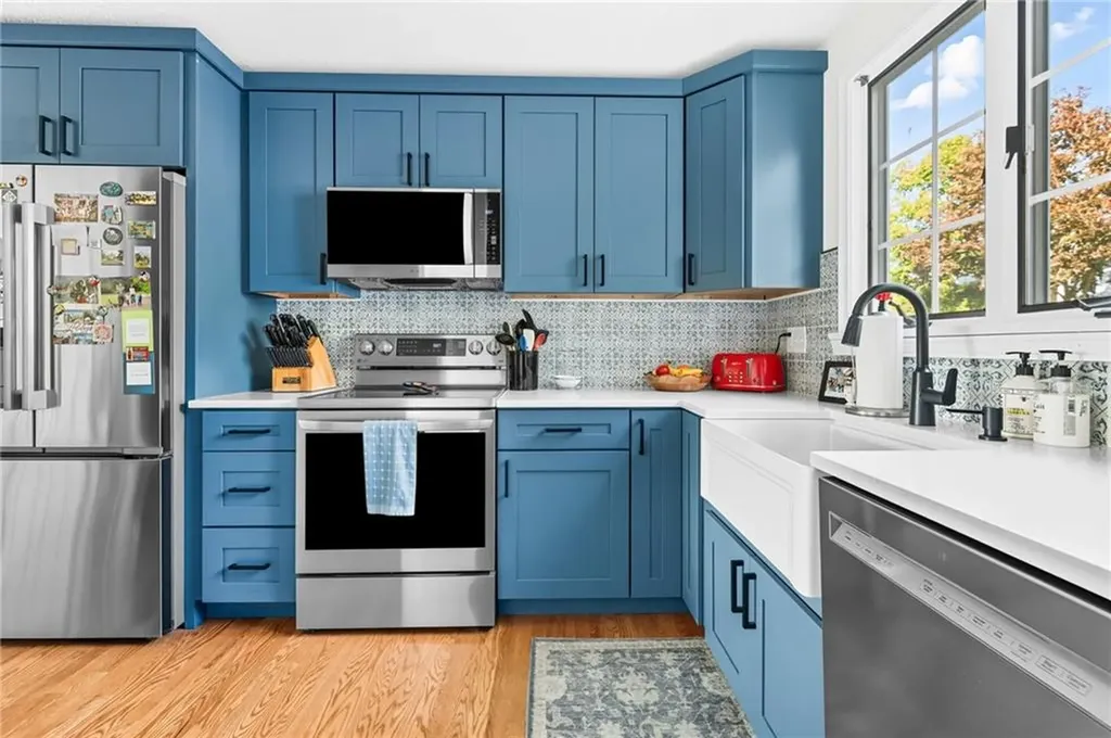 735 Willet Avenue East Providence RI 02915