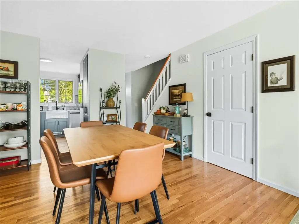 735 Willet Avenue East Providence RI 02915